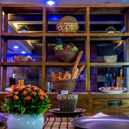 Flowery Holiday Suites 쿠웨이트 외부 사진