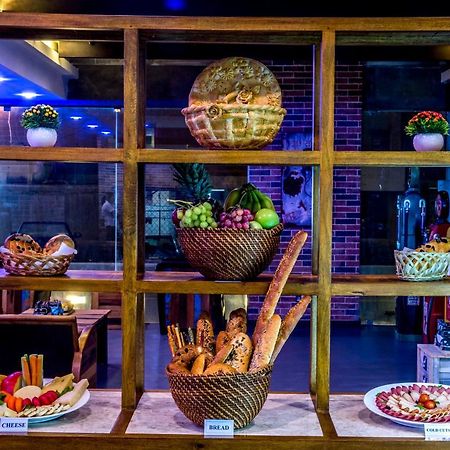 Flowery Holiday Suites 쿠웨이트 외부 사진