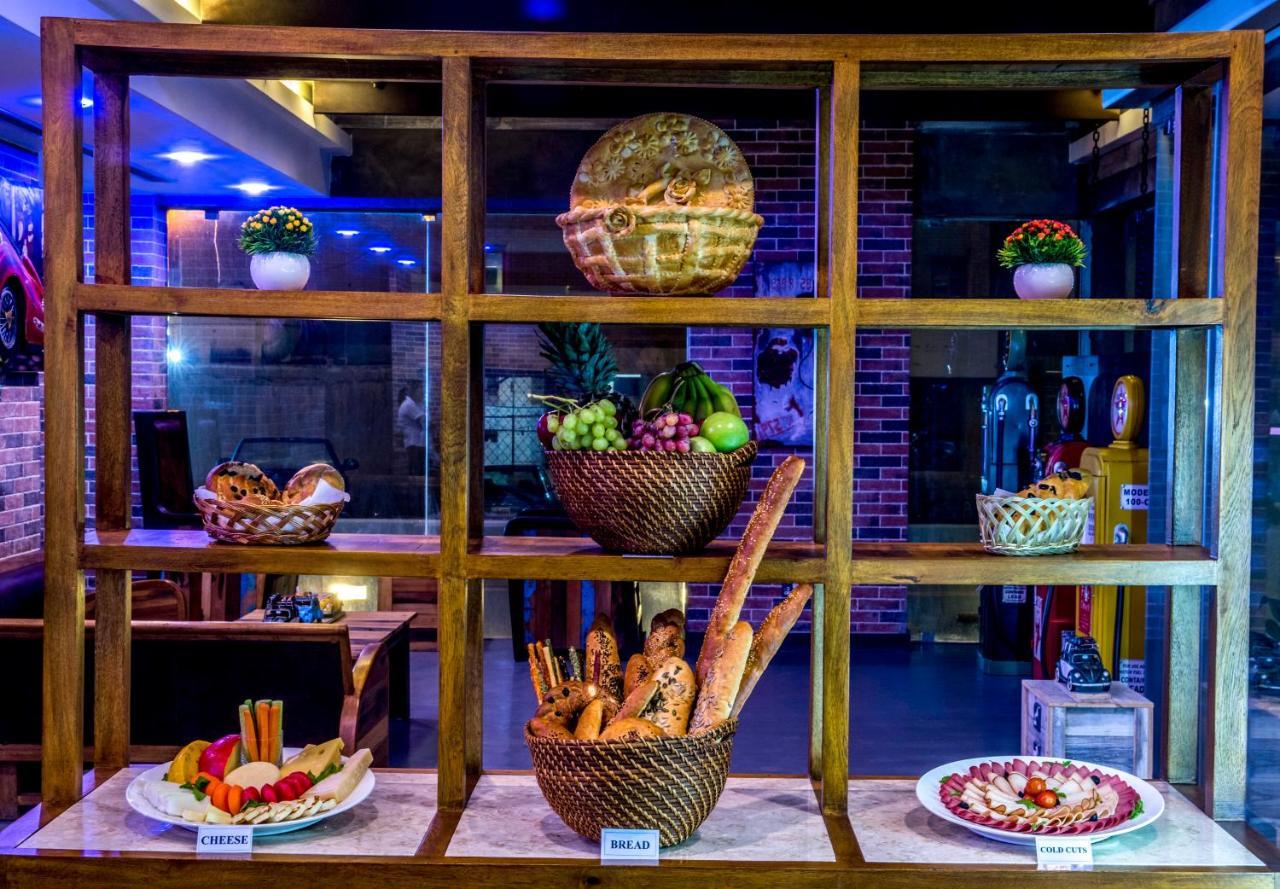 Flowery Holiday Suites 쿠웨이트 외부 사진
